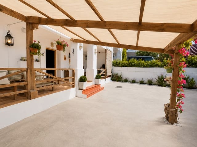 3 Zimmer Haus zu verkaufen in Casares mit Garage - 380.000 € (Ref: 9865997)