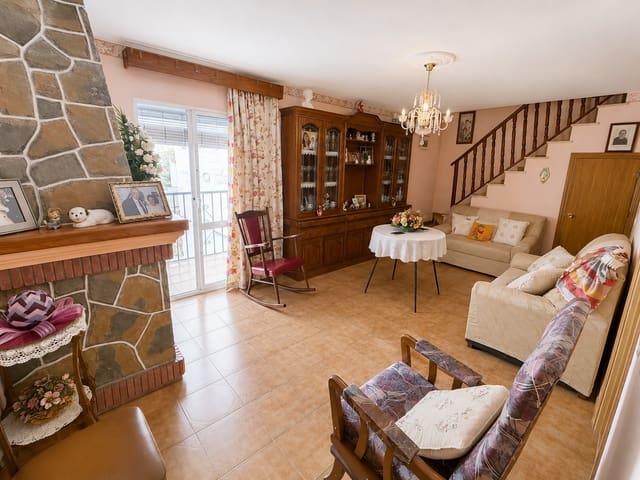 3 soveværelse Byhus til salg i Casares - € 220.000 (Ref: 9889219)