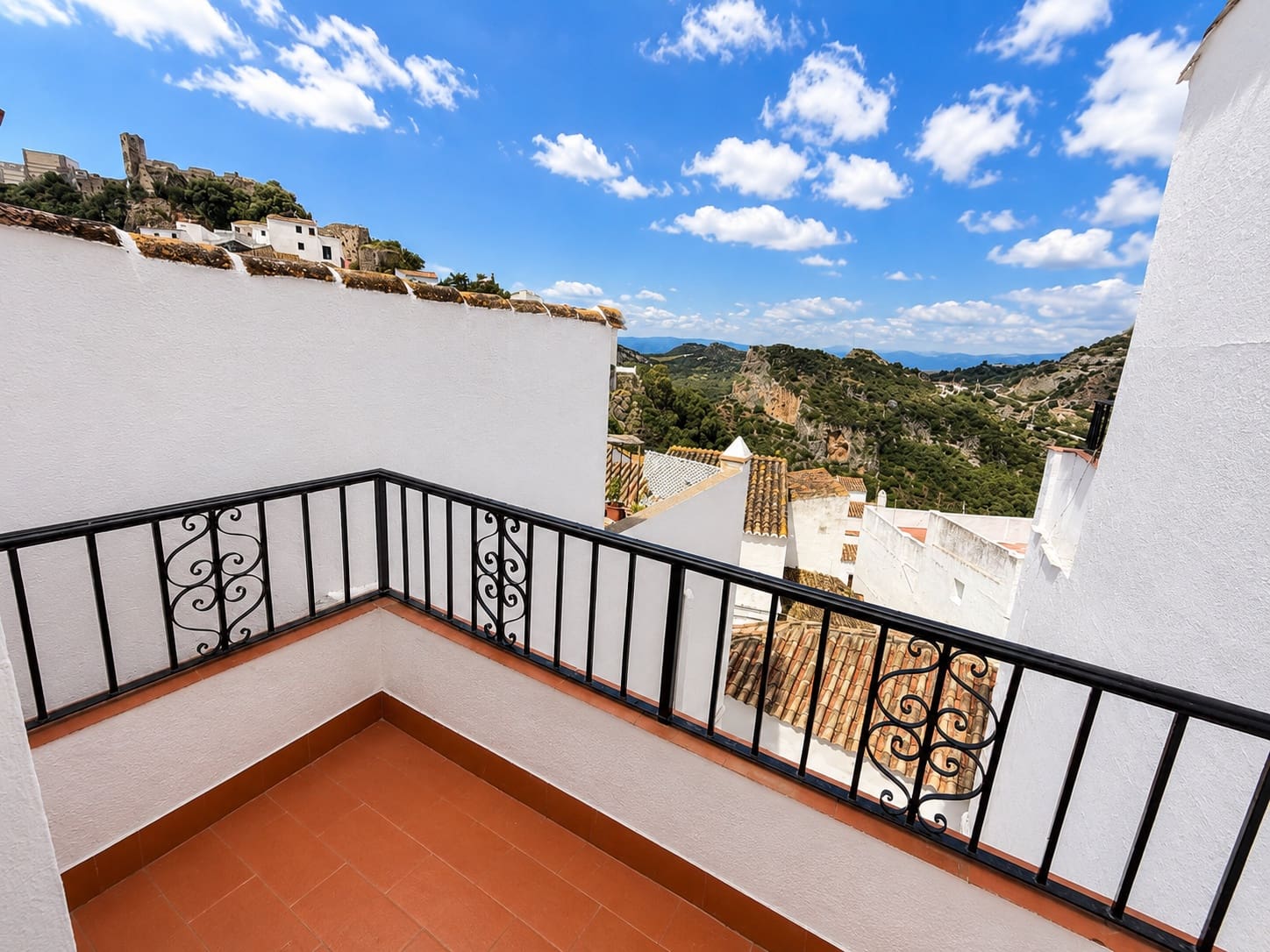 3 soveværelse Byhus til salg i Casares - € 220.000 (Ref: 9889219)