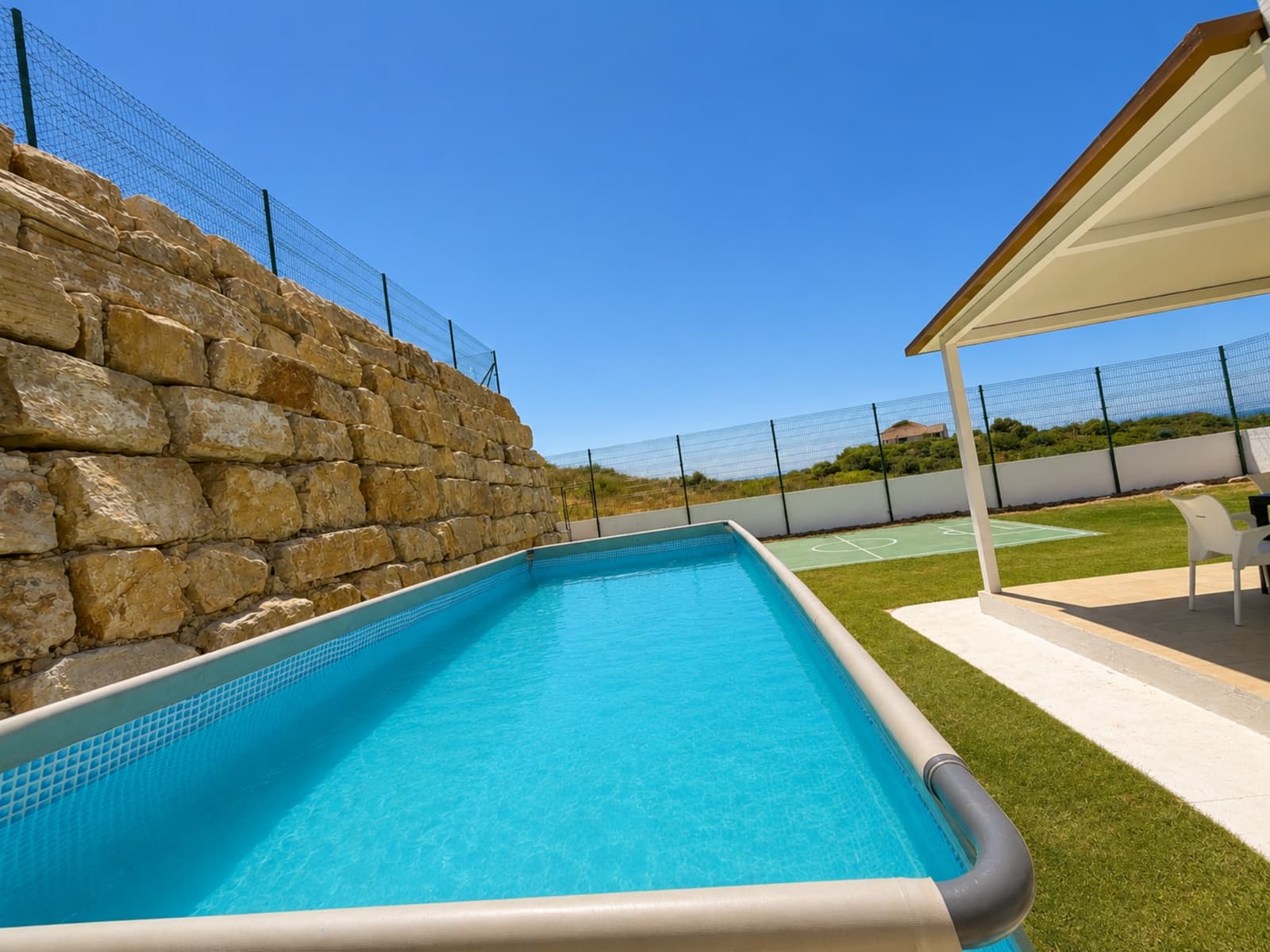 3 chambre Villa/Maison Semi-Mitoyenne à vendre à Casares avec piscine garage - 479 000 € (Ref: 9893033)