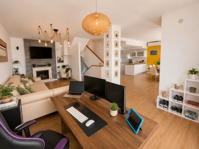 3 bedroom Semi-detached Villa for sale in Casares with pool garage - € 479,000 (Ref: 9893033)