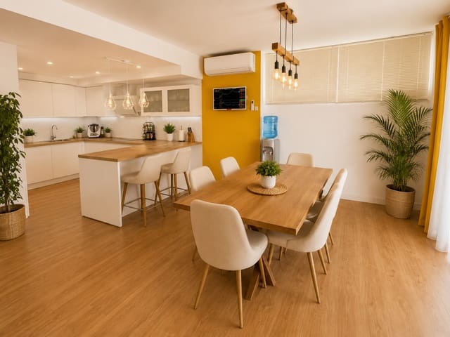 3 bedroom Semi-detached Villa for sale in Casares with pool garage - € 479,000 (Ref: 9893033)