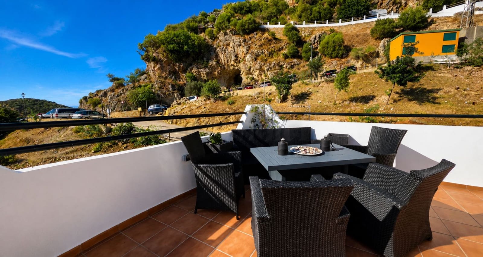 Byhus til salg i Casares med garage - € 340.000 (Ref: 9913681)