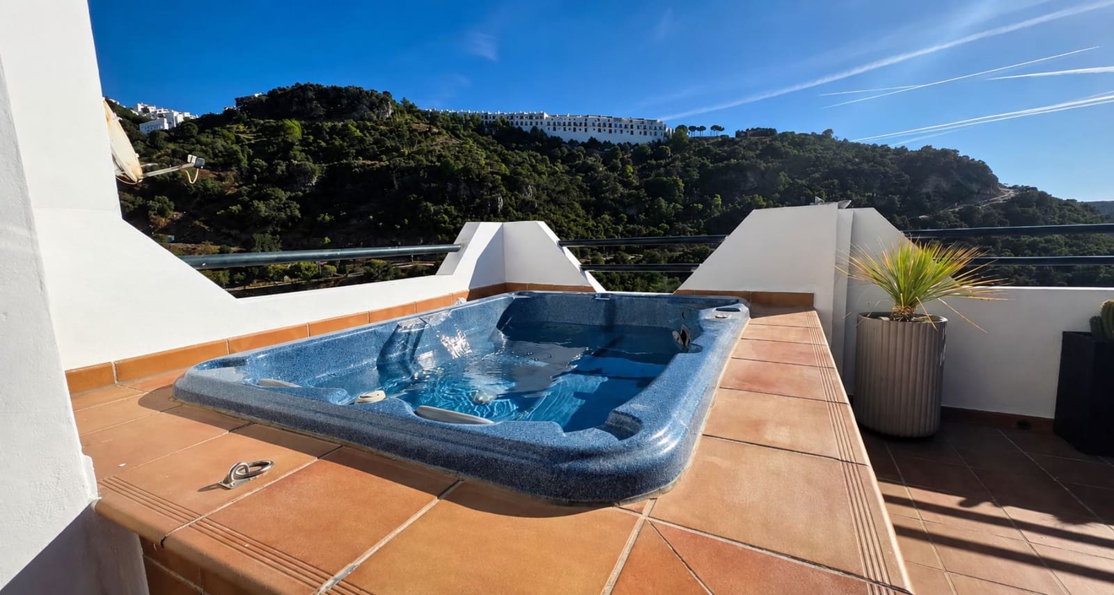 Byhus til salg i Casares med garage - € 340.000 (Ref: 9913681)