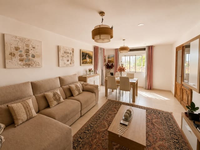 2 slaapkamer Villa te koop in Manilva met zwembad garage - € 465.000 (Ref: 9950446)
