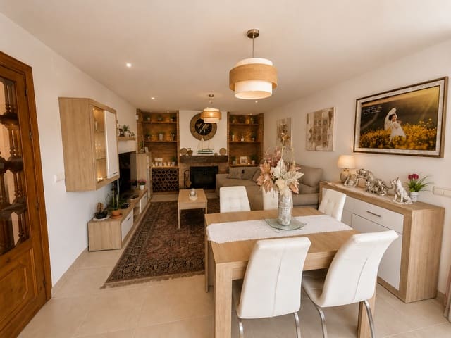 2 slaapkamer Villa te koop in Manilva met zwembad garage - € 465.000 (Ref: 9950446)