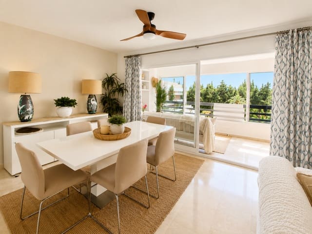 3 chambre Appartement de Plage à vendre à Marbella Centro, Marbella avec piscine garage - 1 690 000 € (Ref: 9956091)