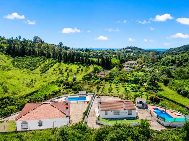 6 soverom Finca/Herregård til salgs i Estepona med svømmebasseng garasje - € 900 000 (Ref: 9968405)
