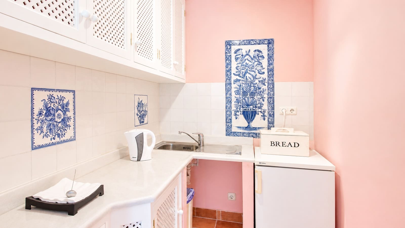 8 bedroom Finca/Country House for sale in Gaucin with pool garage - € 2,490,000 (Ref: 9974261)