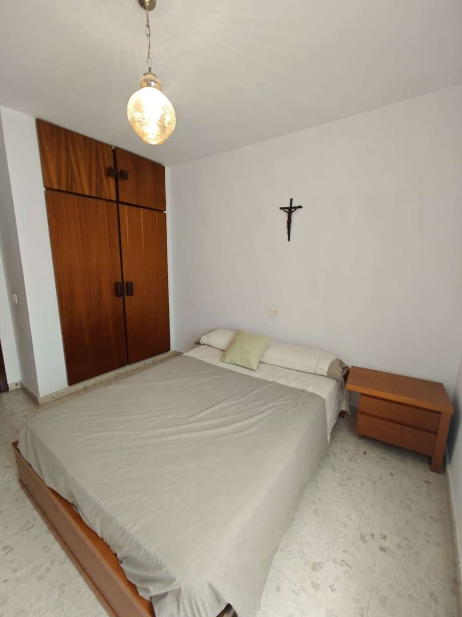 4 bedroom Flat for sale in Torre del Mar - € 365,000 (Ref: 10011806)