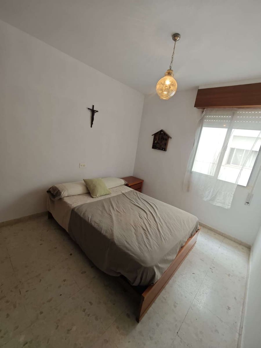 4 bedroom Flat for sale in Torre del Mar - € 365,000 (Ref: 10011806)