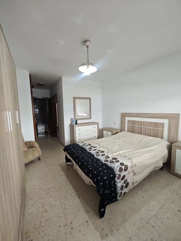 4 bedroom Flat for sale in Torre del Mar, Vélez-Málaga - € 365,000 (Ref: 10011806)