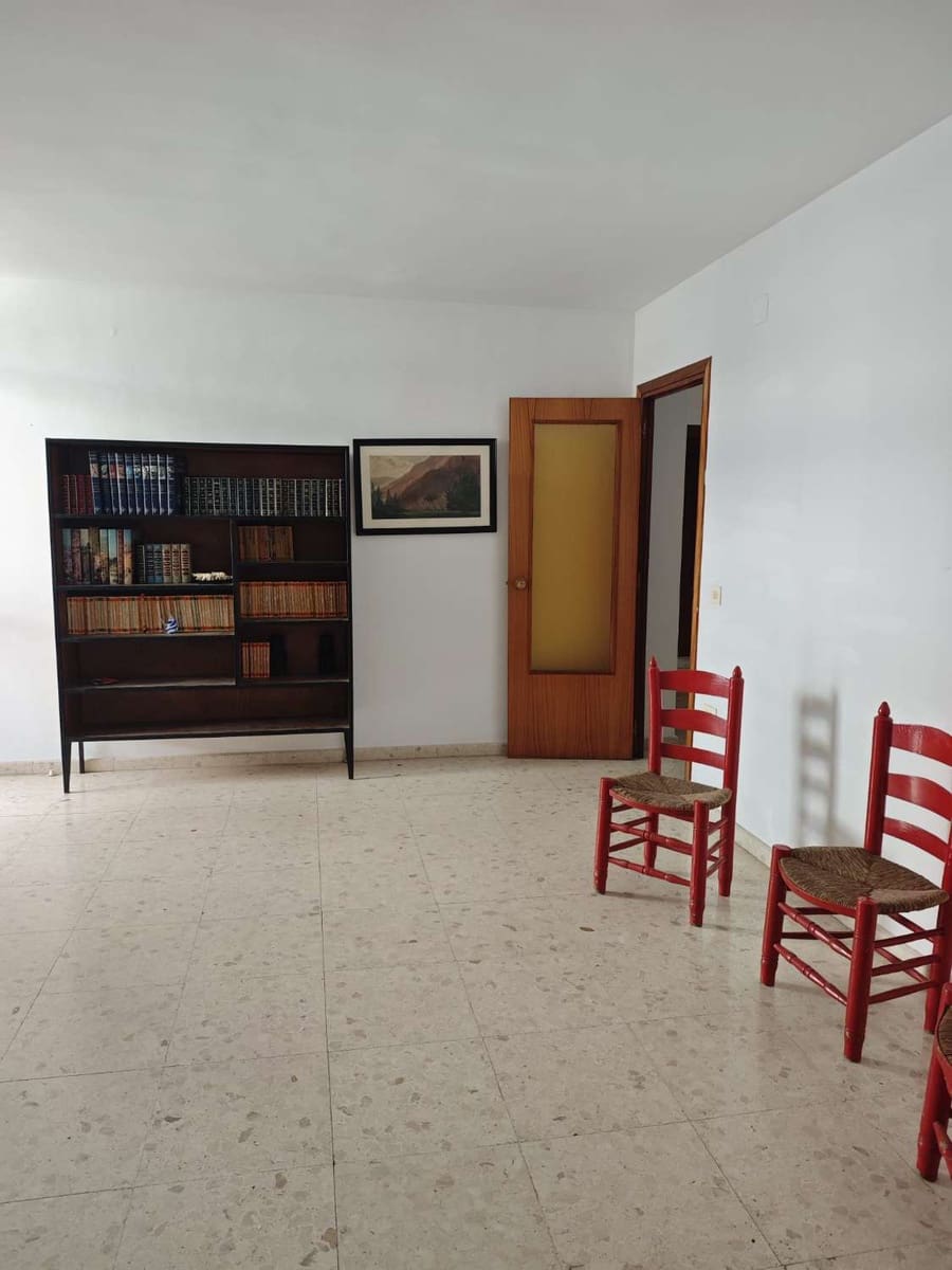 4 bedroom Flat for sale in Torre del Mar - € 365,000 (Ref: 10011806)