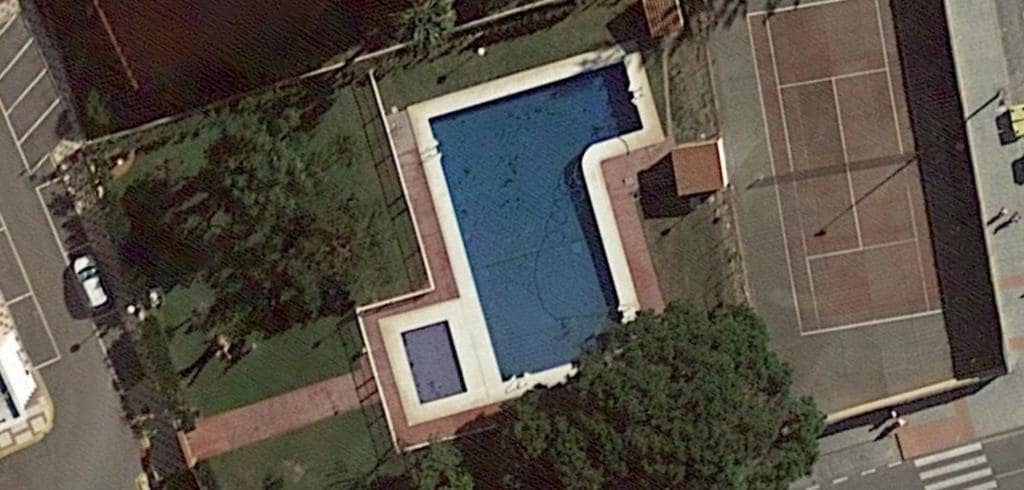 3 bedroom Flat for sale in Torre del Mar with pool garage - € 330,000 (Ref: 10011812)
