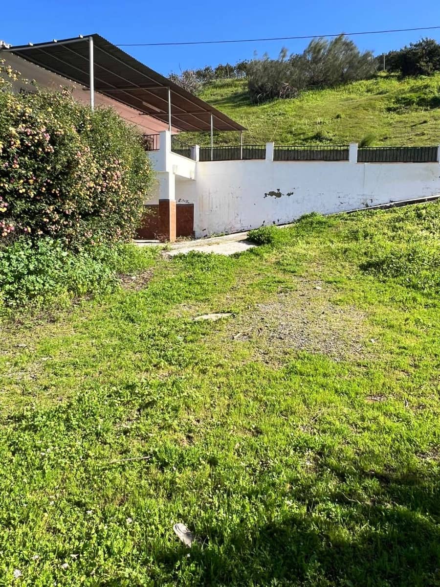 3 bedroom Finca/Country House for sale in Velez-Malaga with garage - € 310,000 (Ref: 10011813)