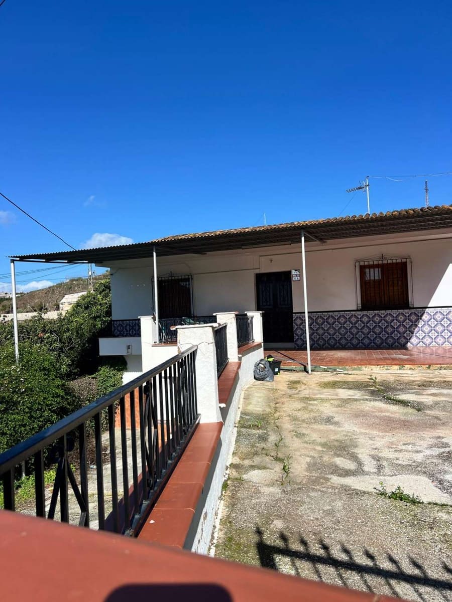 3 bedroom Finca/Country House for sale in Velez-Malaga with garage - € 310,000 (Ref: 10011813)