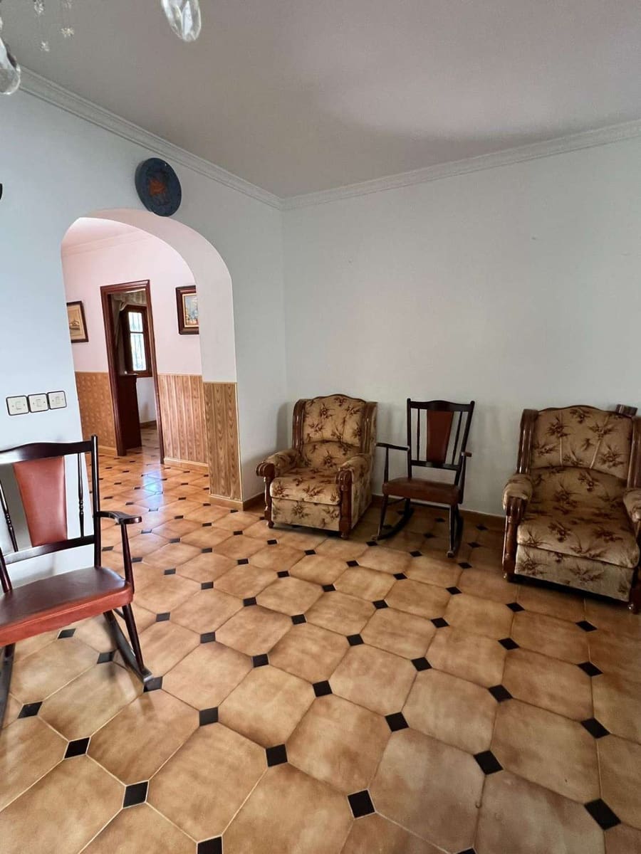 3 bedroom Finca/Country House for sale in Velez-Malaga with garage - € 310,000 (Ref: 10011813)