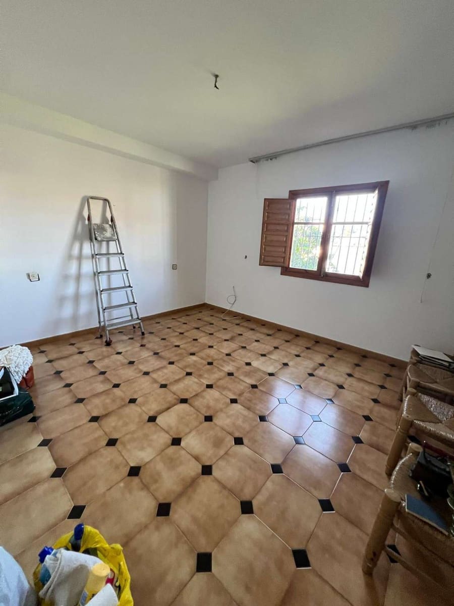 3 bedroom Finca/Country House for sale in Velez-Malaga with garage - € 310,000 (Ref: 10011813)