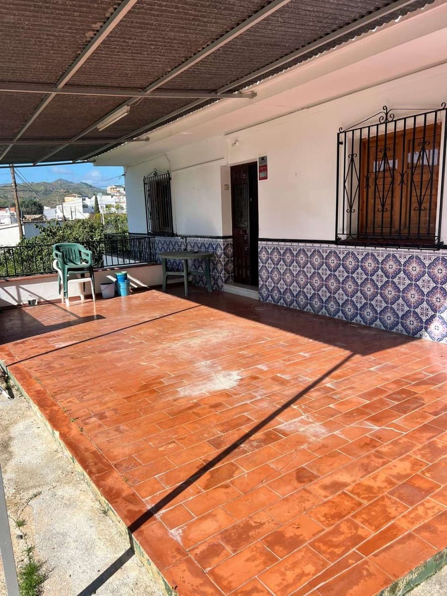 3 bedroom Finca/Country House for sale in Velez-Malaga with garage - € 310,000 (Ref: 10011813)