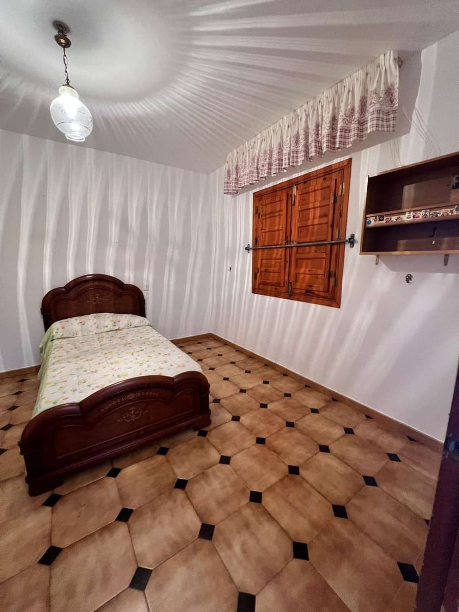 3 bedroom Finca/Country House for sale in Velez-Malaga with garage - € 310,000 (Ref: 10011813)