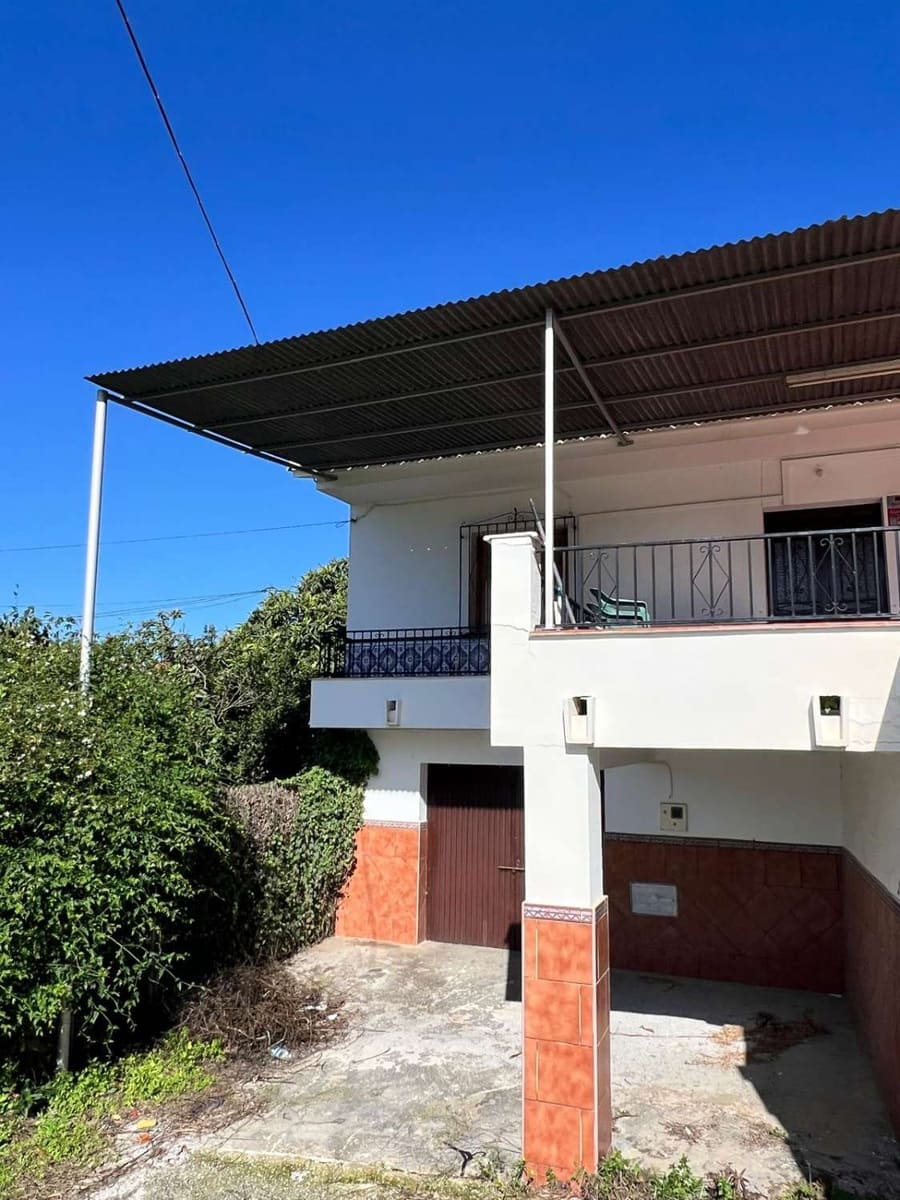 3 bedroom Finca/Country House for sale in Velez-Malaga with garage - € 310,000 (Ref: 10011813)