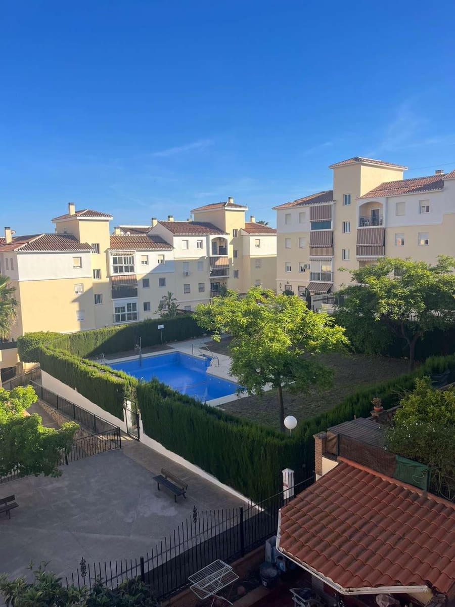 3 slaapkamer Flat te koop in Torre del Mar met zwembad garage - € 299.000 (Ref: 10011814)