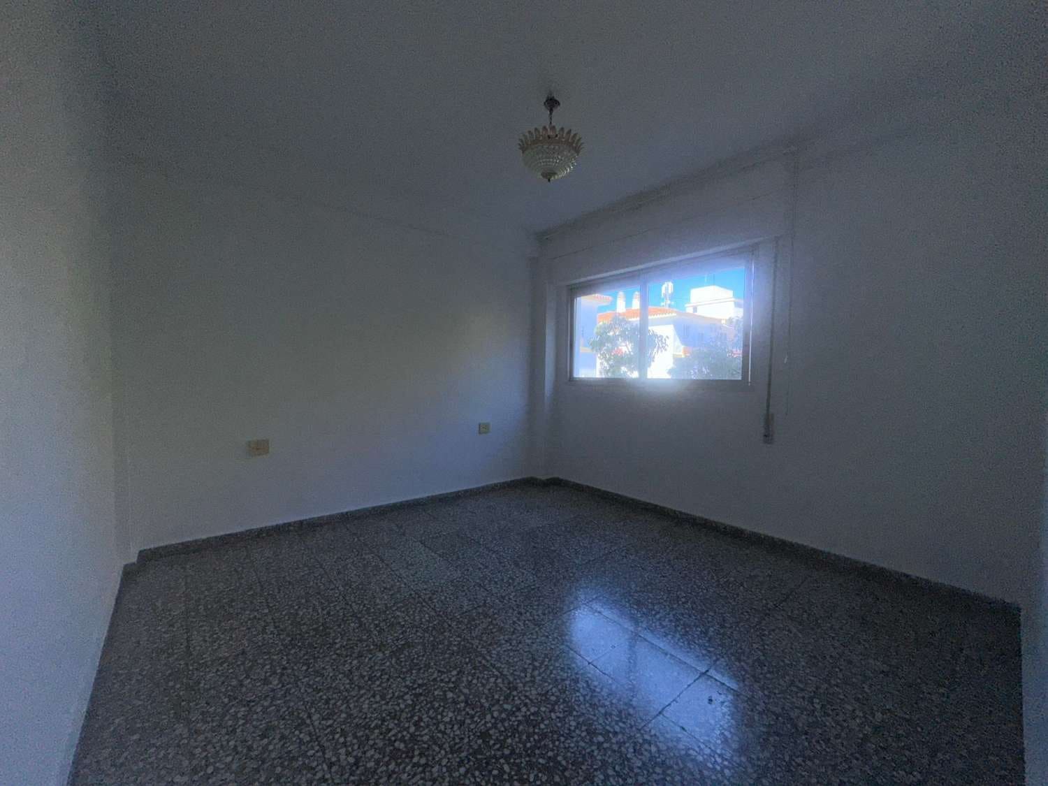 3 bedroom Flat for sale in Torre del Mar - € 280,000 (Ref: 10011816)
