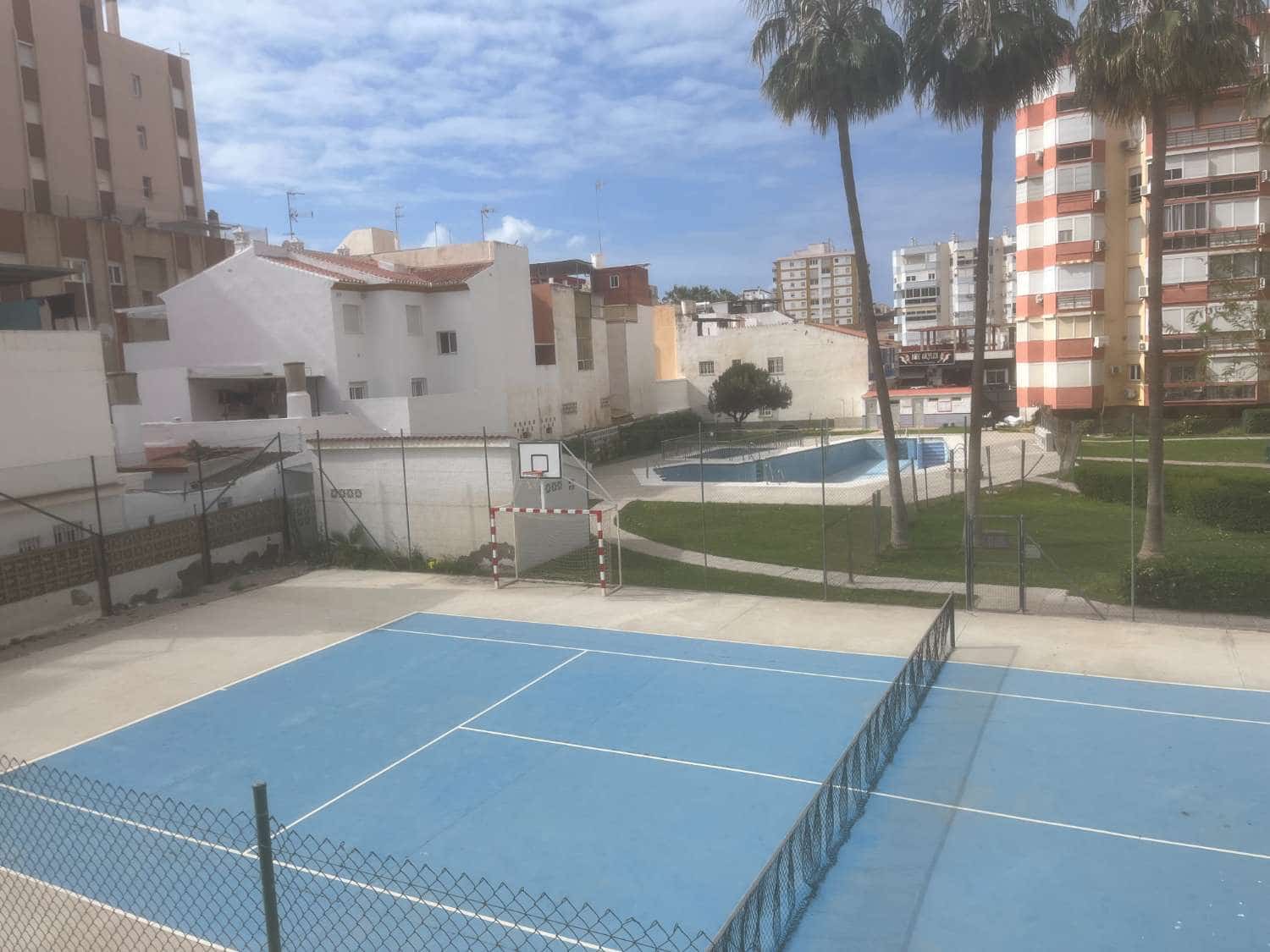 3 slaapkamer Flat te koop in Torre del Mar met zwembad - € 299.000 (Ref: 10011817)