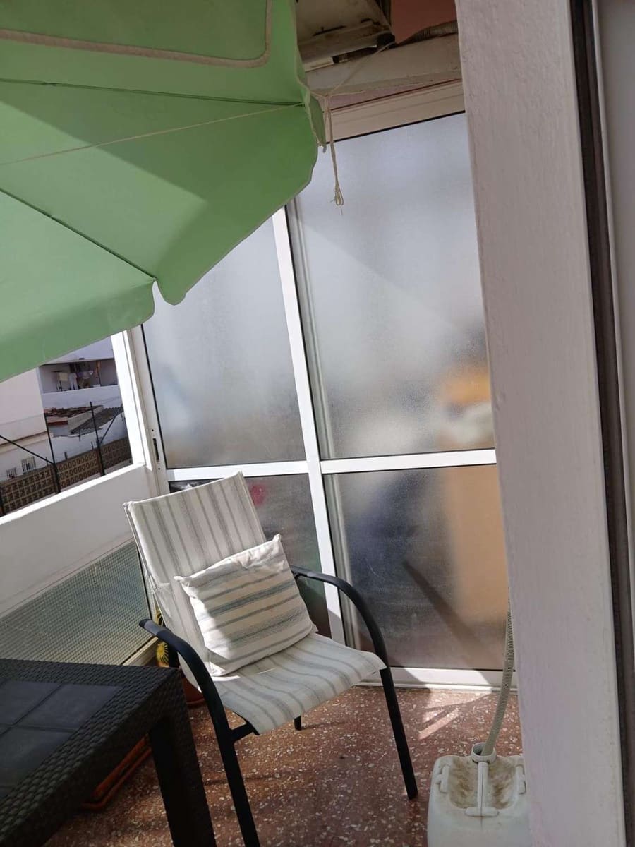 3 slaapkamer Flat te koop in Torre del Mar met zwembad - € 299.000 (Ref: 10011817)