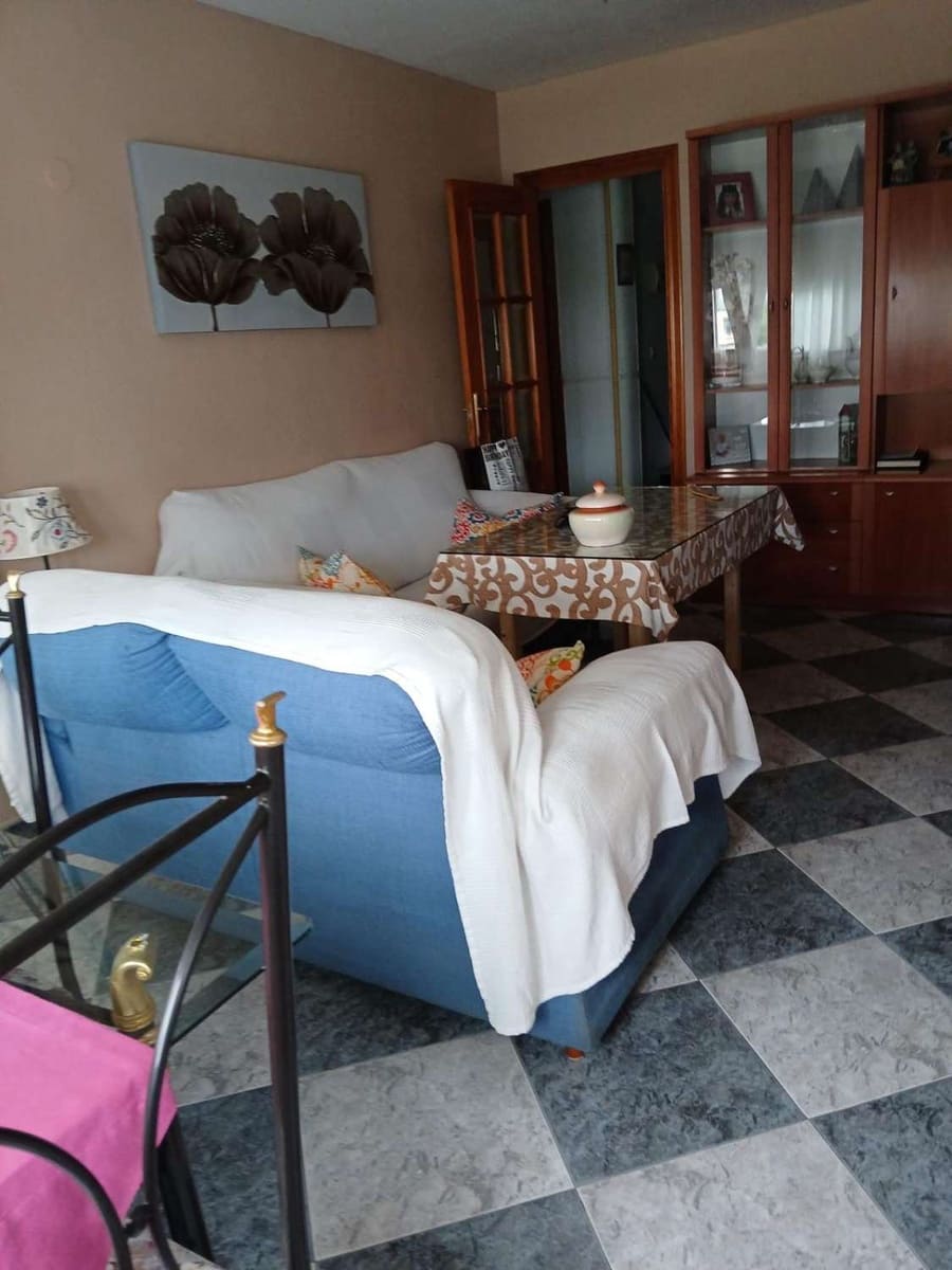 3 slaapkamer Flat te koop in Torre del Mar met zwembad - € 299.000 (Ref: 10011817)