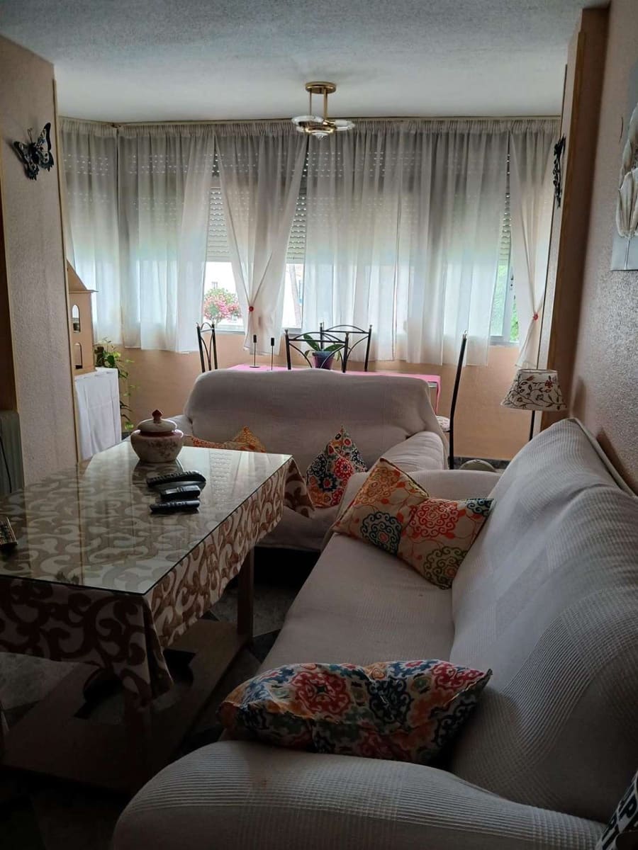 3 slaapkamer Flat te koop in Torre del Mar met zwembad - € 299.000 (Ref: 10011817)