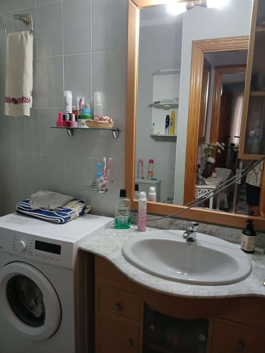 3 slaapkamer Flat te koop in Torre del Mar met zwembad - € 299.000 (Ref: 10011817)