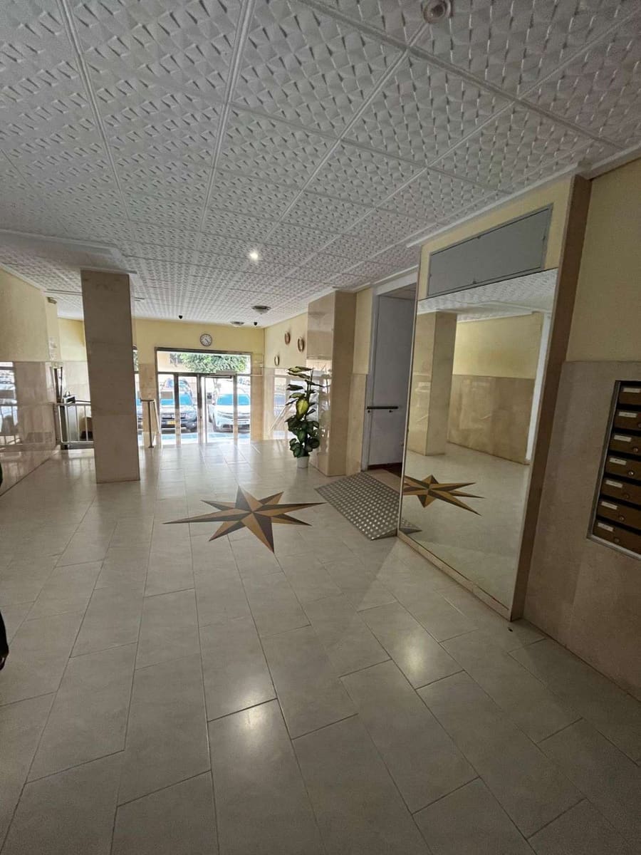 3 slaapkamer Flat te koop in Torre del Mar met zwembad - € 299.000 (Ref: 10011817)