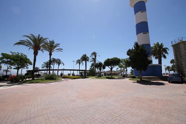 2 bedroom Flat for sale in Torre del Mar, Vélez-Málaga - € 180,000 (Ref: 10011818)