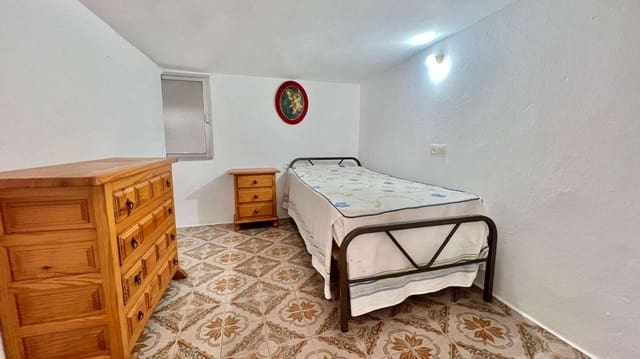 2 bedroom Flat for sale in Torre del Mar, Vélez-Málaga - € 180,000 (Ref: 10011818)