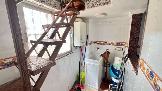 2 bedroom Flat for sale in Torre del Mar, Vélez-Málaga - € 180,000 (Ref: 10011818)