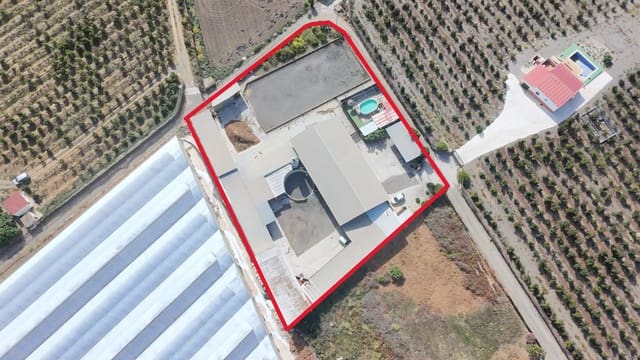 4 chambre Finca/Maison de Campagne à vendre à Torre del Mar, Vélez-Málaga avec piscine - 890 000 € (Ref: 10011819)
