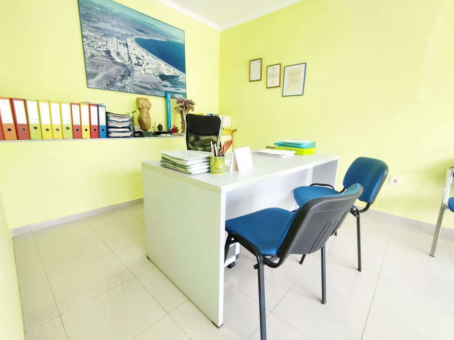 Commercial for sale in Velez-Malaga - € 86,000 (Ref: 10011820)