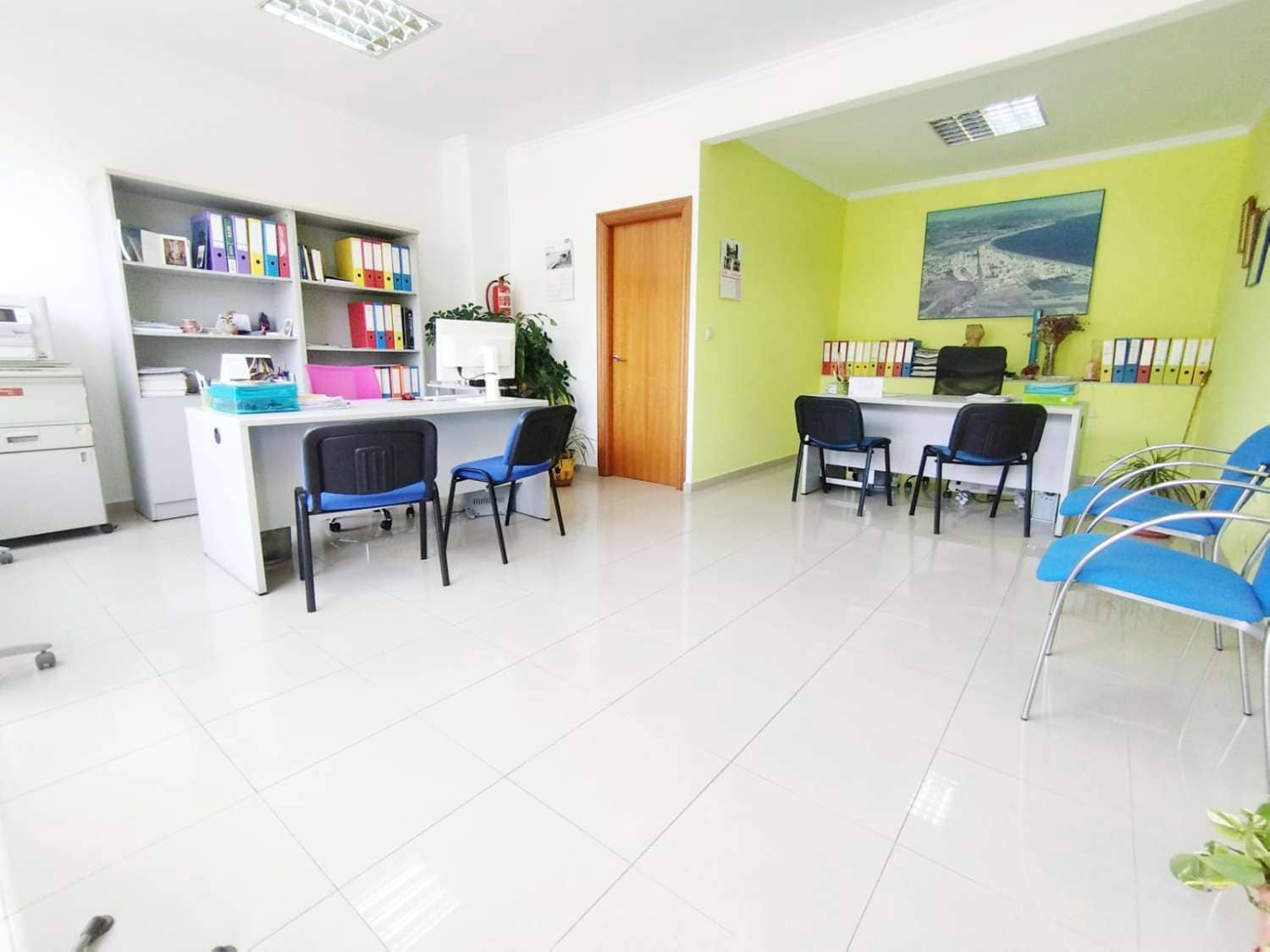 Commercial for sale in Velez-Malaga - € 86,000 (Ref: 10011820)