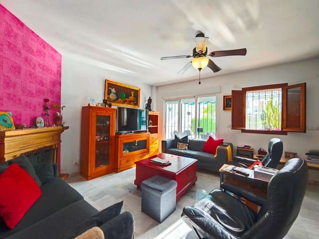 4 bedroom Terraced Villa for sale in Torre del Mar, Vélez-Málaga with pool garage - € 474,000 (Ref: 10011821)