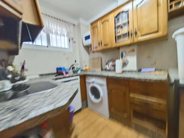 3 slaapkamer Flat te koop in Torre del Mar, Vélez-Málaga met zwembad - € 309.000 (Ref: 10011822)