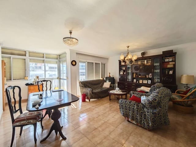3 slaapkamer Flat te koop in Torre del Mar, Vélez-Málaga met zwembad - € 309.000 (Ref: 10011822)