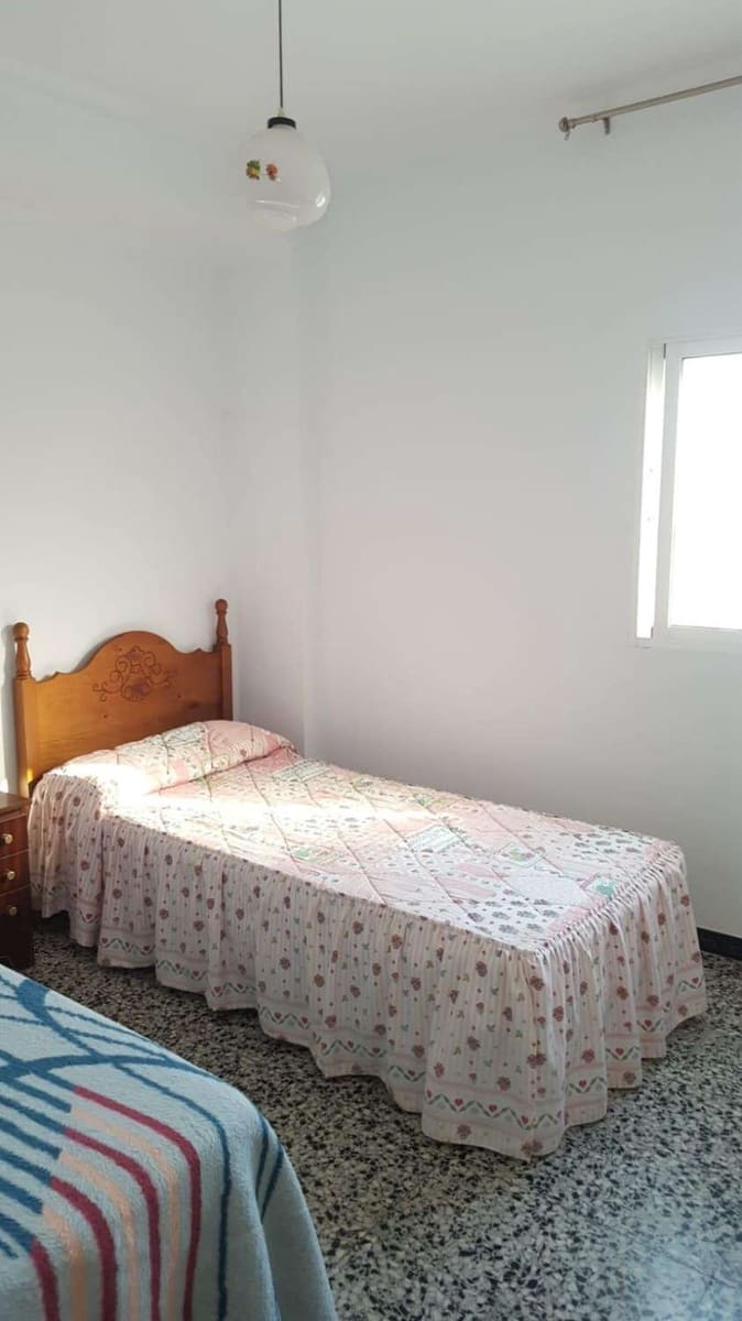 4 bedroom Townhouse for sale in Algarrobo with garage - € 250,000 (Ref: 10011823)