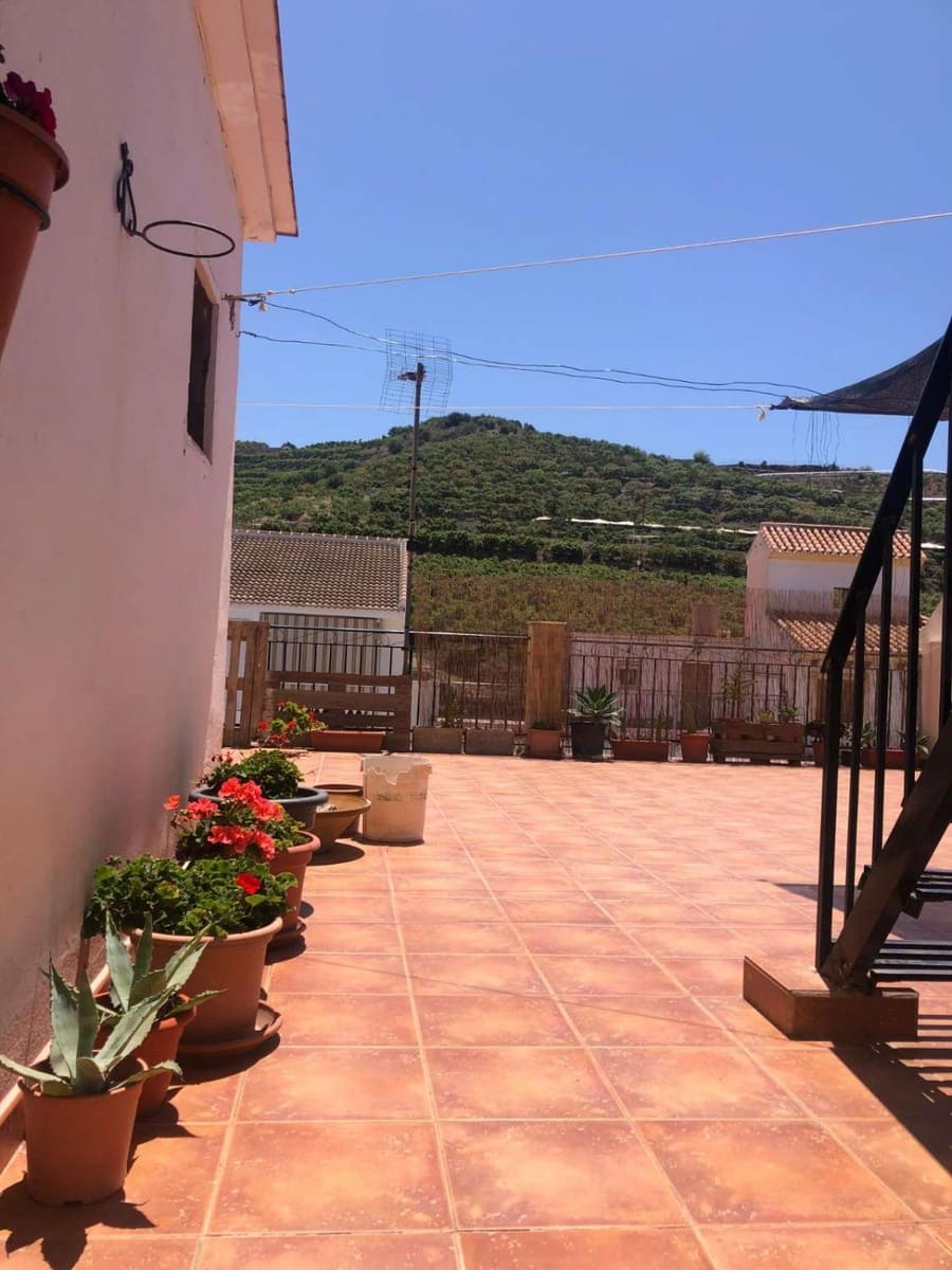 4 bedroom Townhouse for sale in Algarrobo with garage - € 250,000 (Ref: 10011823)