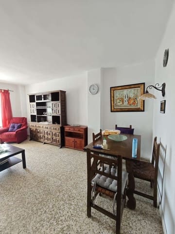 2 bedroom Flat for sale in Torre del Mar, Vélez-Málaga with pool - € 270,000 (Ref: 10011824)