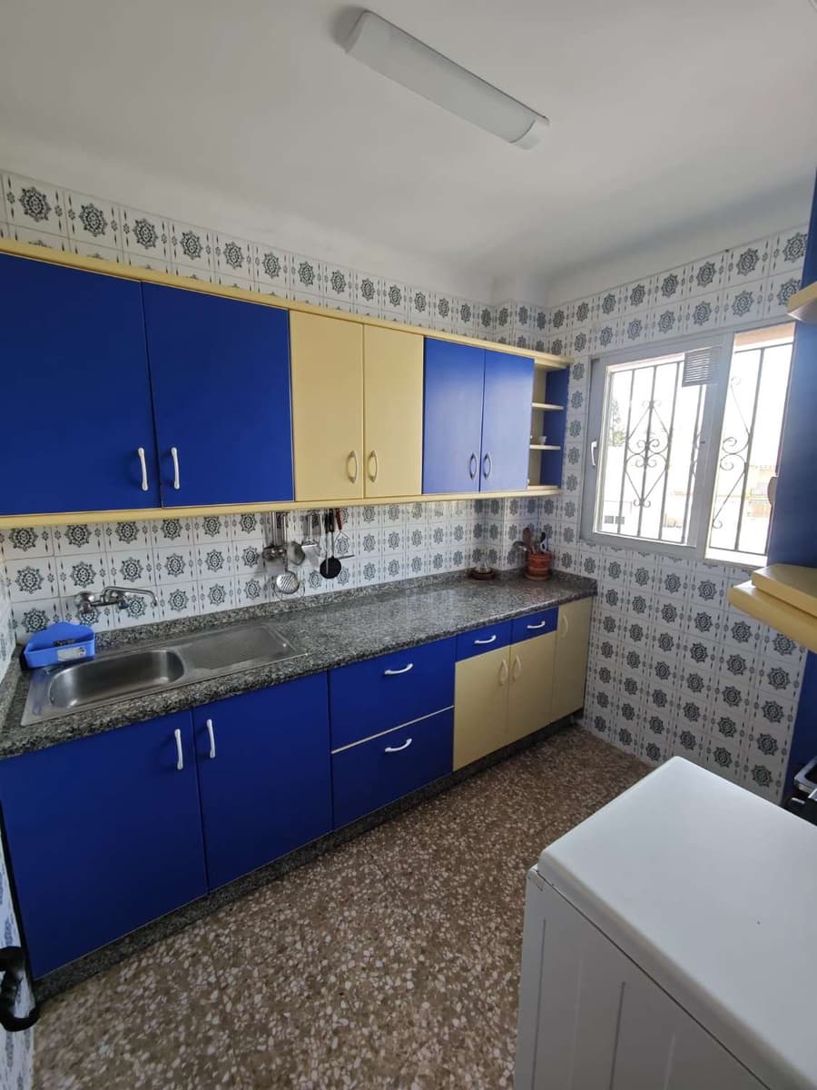 2 makuuhuone Asunto myytävänä paikassa Torre del Mar mukana uima-altaan - 270 000 € (Ref: 10011824)