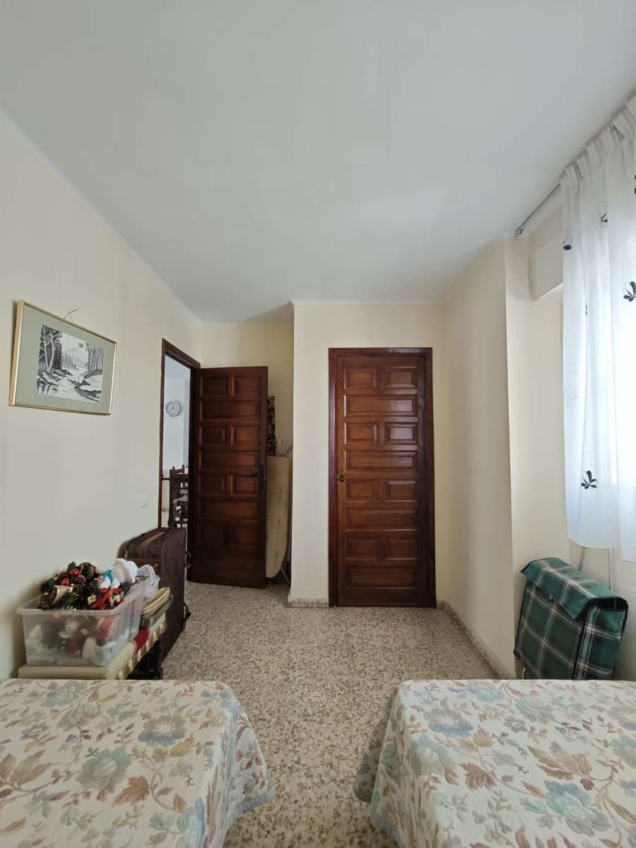 2 makuuhuone Asunto myytävänä paikassa Torre del Mar mukana uima-altaan - 270 000 € (Ref: 10011824)