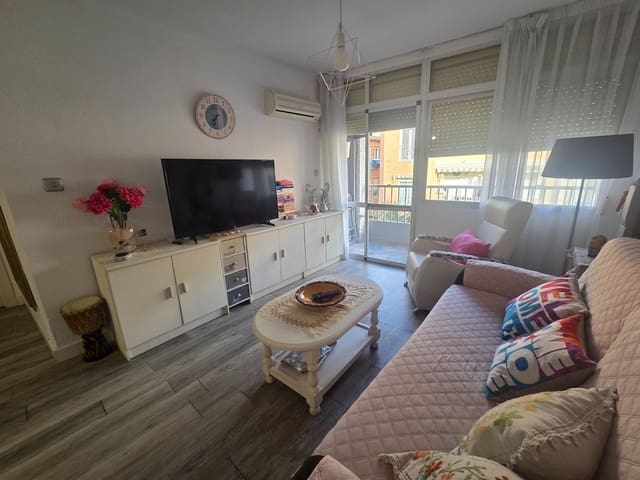 2 bedroom Flat for sale in Torre del Mar, Vélez-Málaga - € 250,000 (Ref: 10011825)