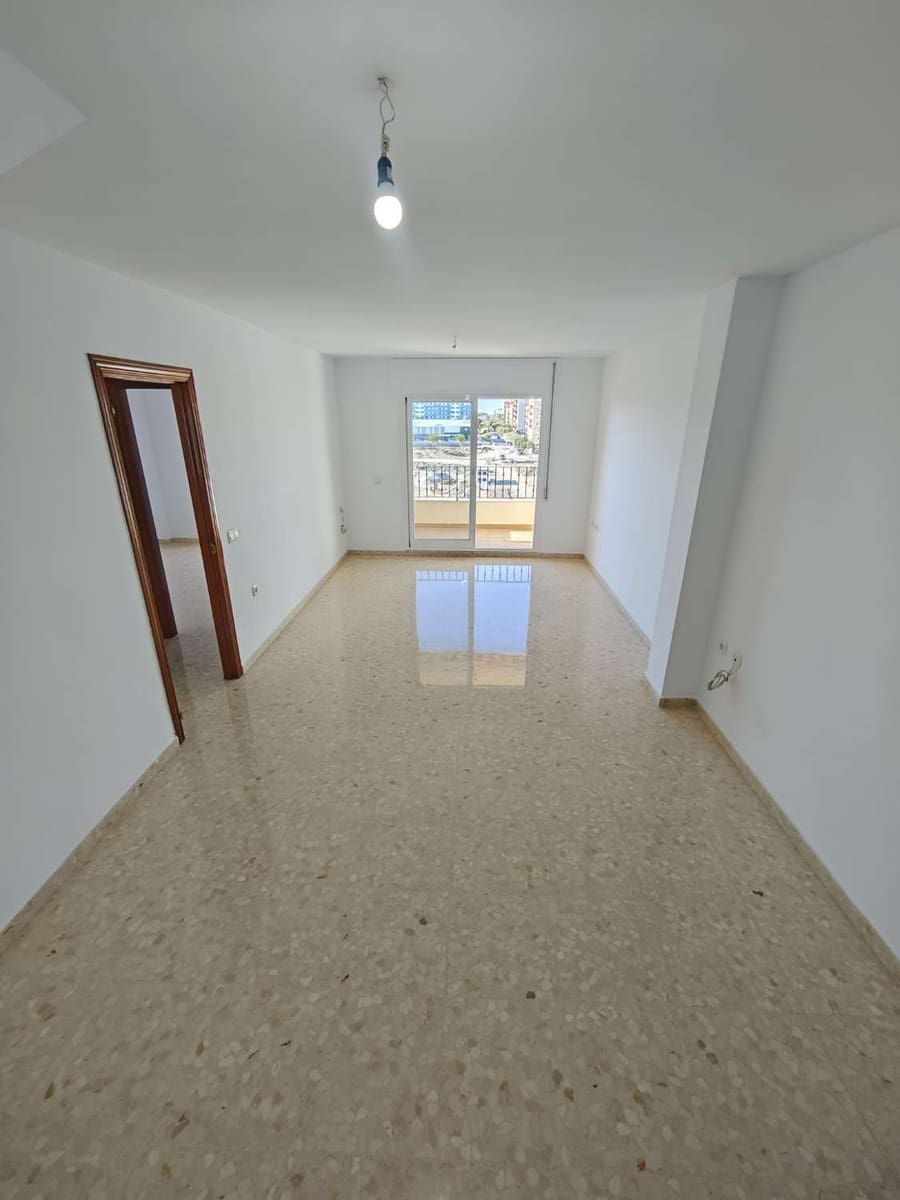 4 bedroom Flat for sale in Torre del Mar with garage - € 484,900 (Ref: 10011828)