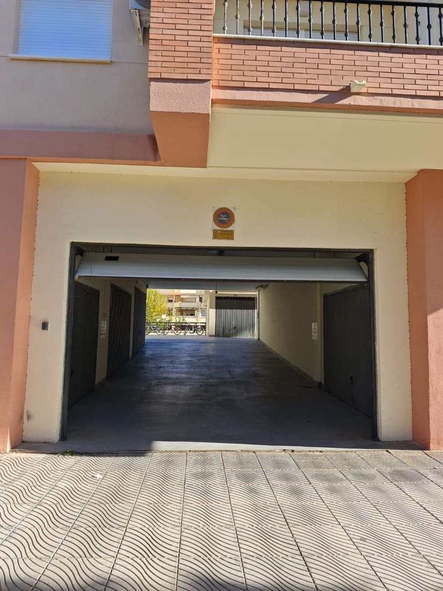 4 bedroom Flat for sale in Torre del Mar with garage - € 484,900 (Ref: 10011828)